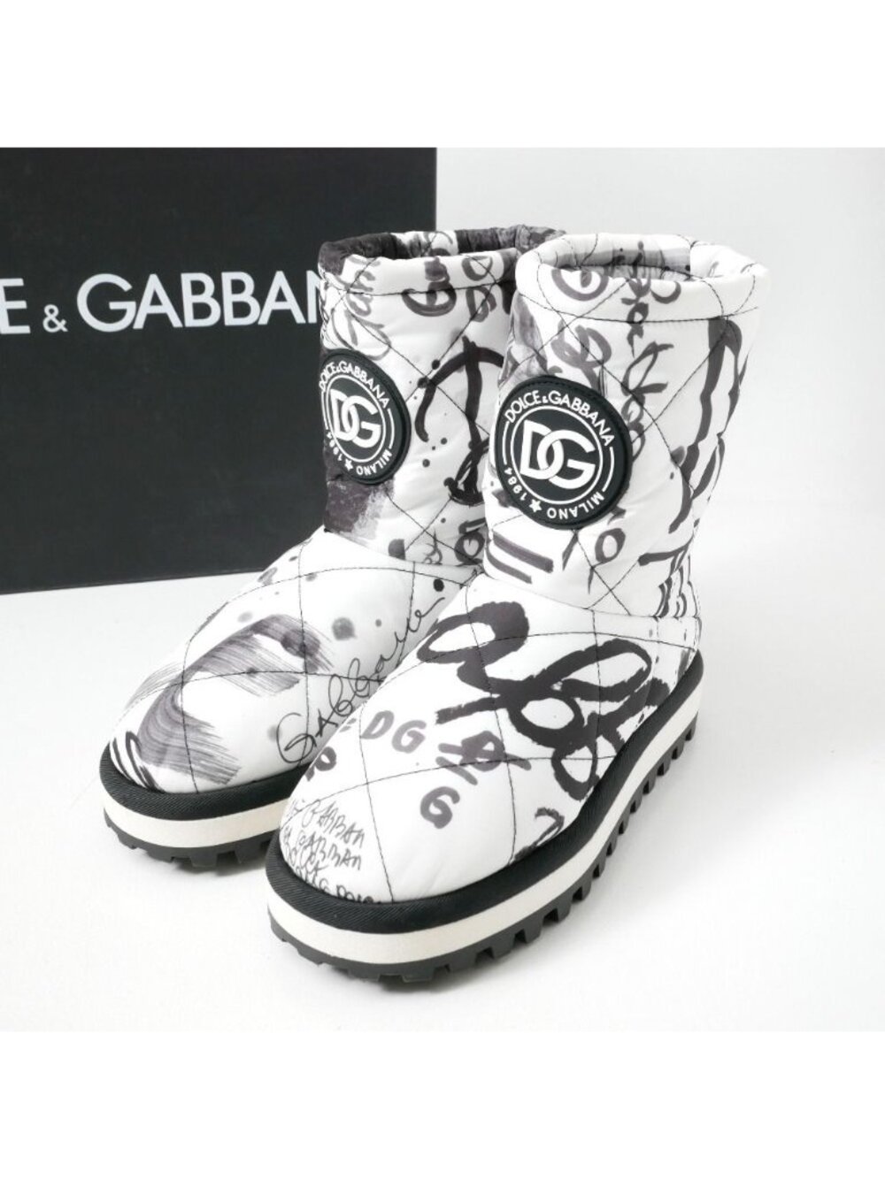 Dolce & Gabbana Boots Quilted Short DG Rubber Logo